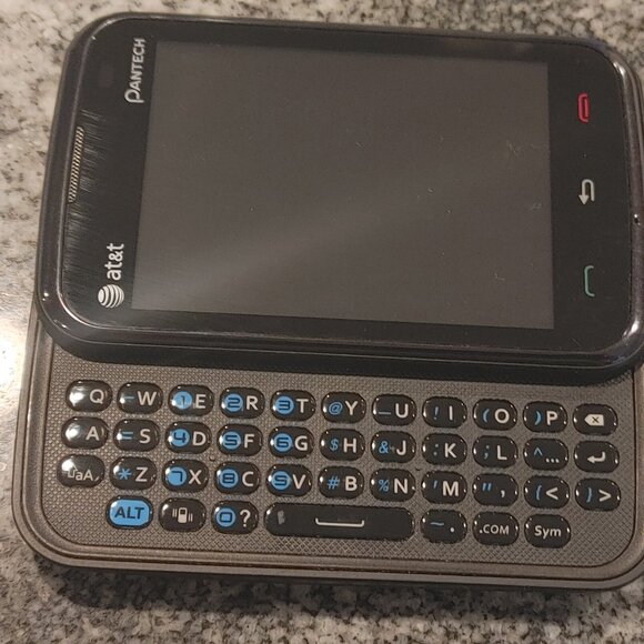 Pantech Renue Qwerty Slider Keyboard phone - Picture 4 of 5